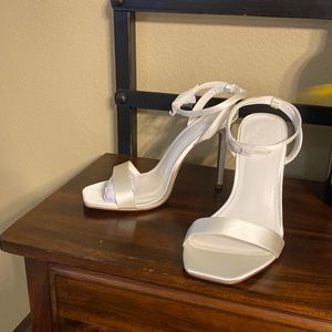 Ivory heel